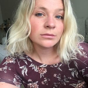 Meet your Posher, Kenzie